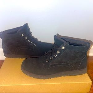 UGG BETHANY SIZE 9.5